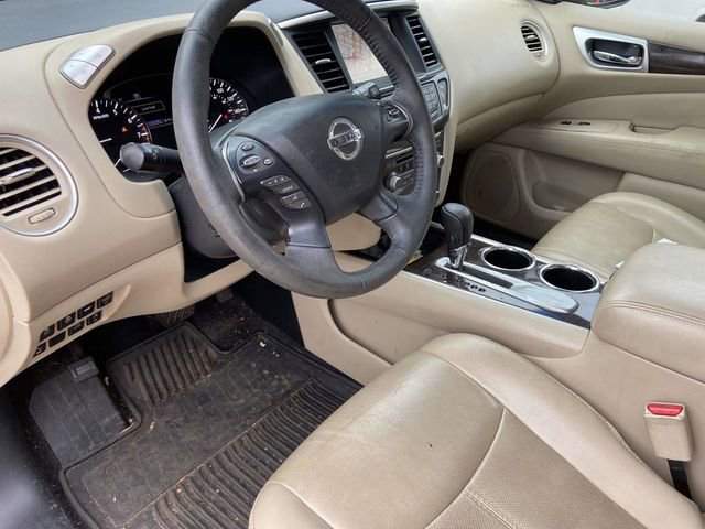 Used 2016 Nissan Pathfinder Platinum image 16