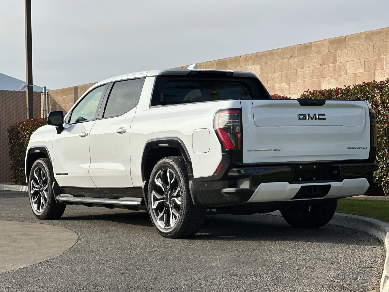 New 2025 GMC Sierra EV Denali image 6