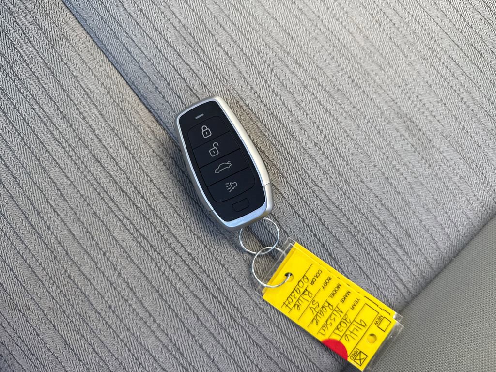 Used 2021 Nissan Rogue SV image 33