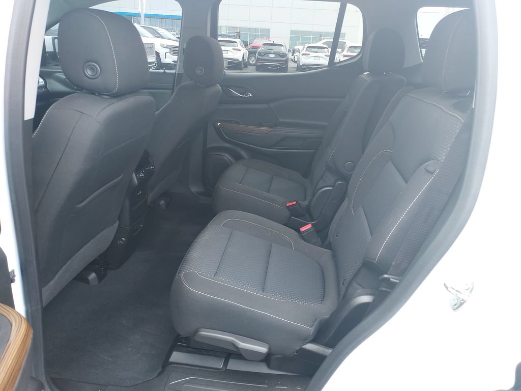Used 2023 GMC Acadia SLE FWD image 14
