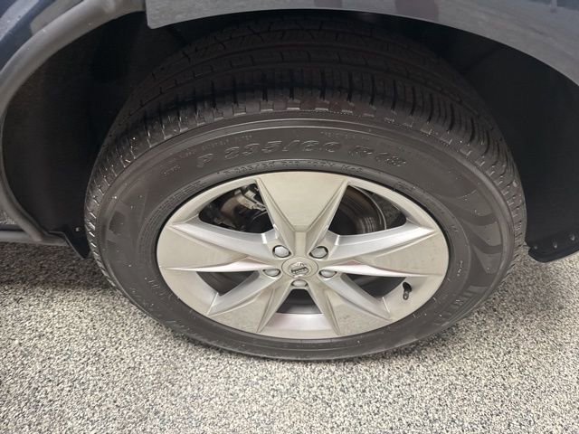 Used 2022 Volvo XC60 B5 Momentum image 15
