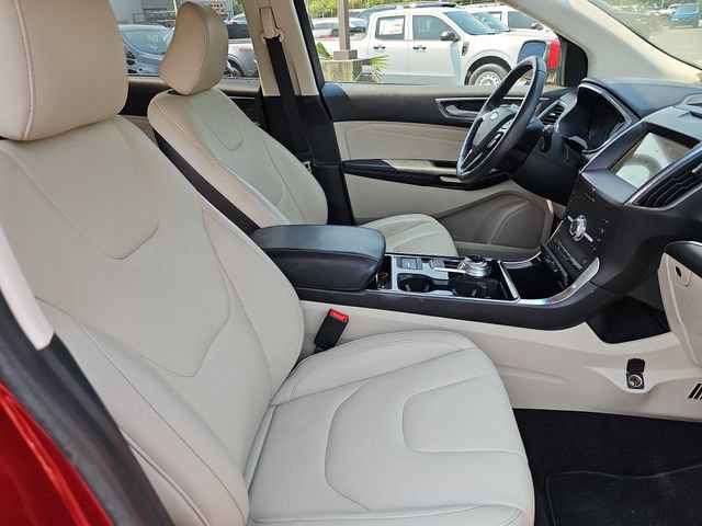Used 2020 Ford Edge Titanium FWD image 10