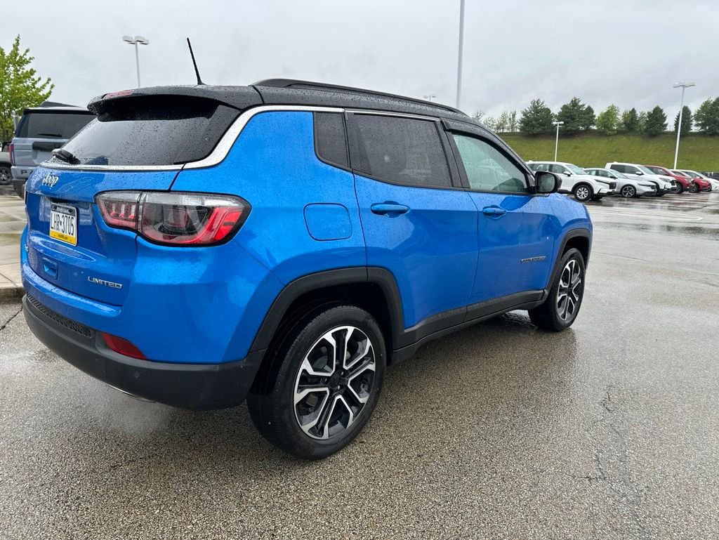 Used 2023 Jeep Compass Limited AWD/4WD image 3