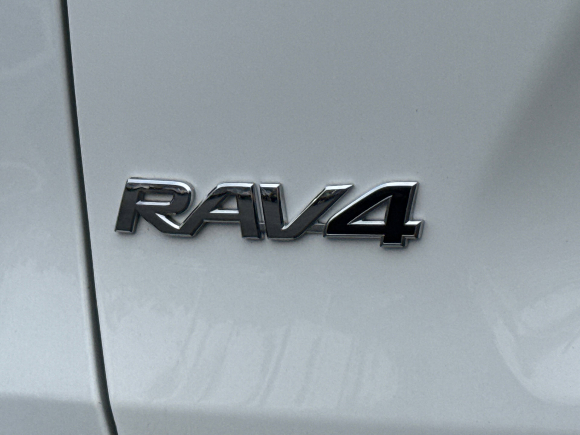 Certified 2024 Toyota RAV4 XLE FWD image 9