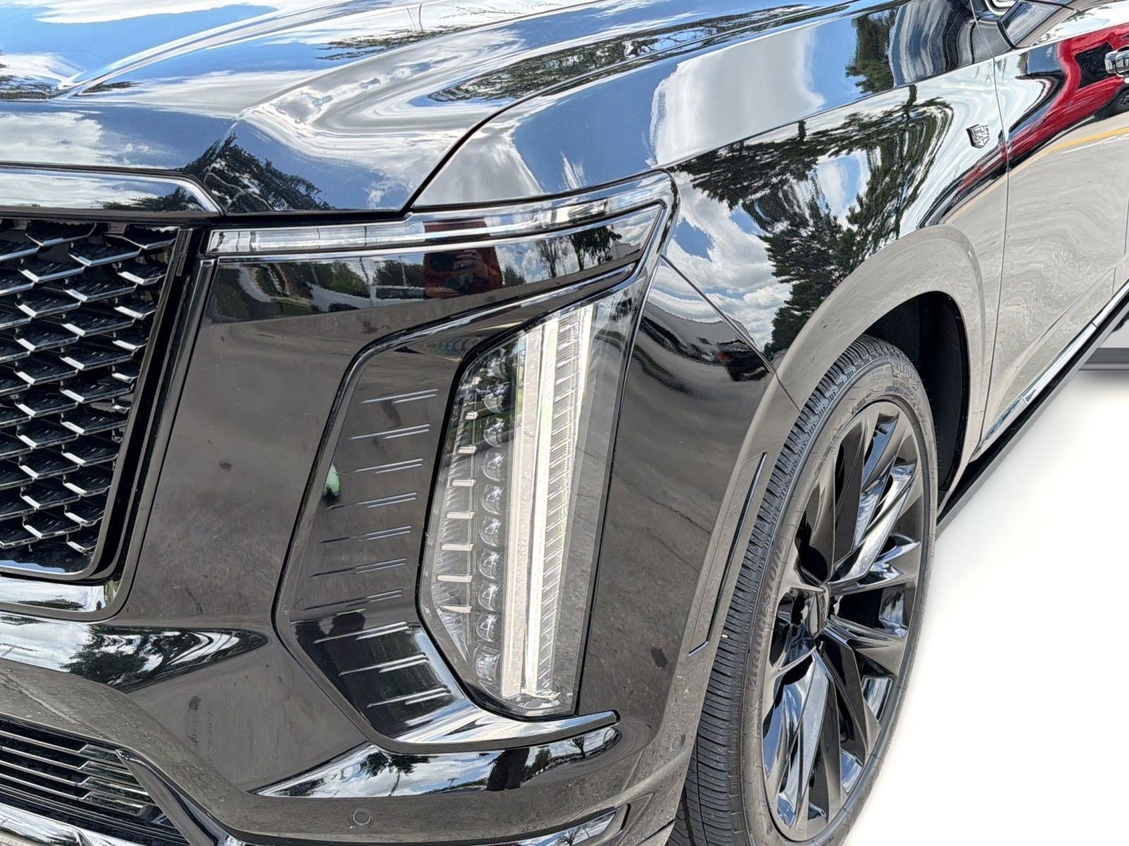 Certified 2025 Cadillac Escalade Sport Platinum w/ LPO, ONYX Package AWD/4WD image 11