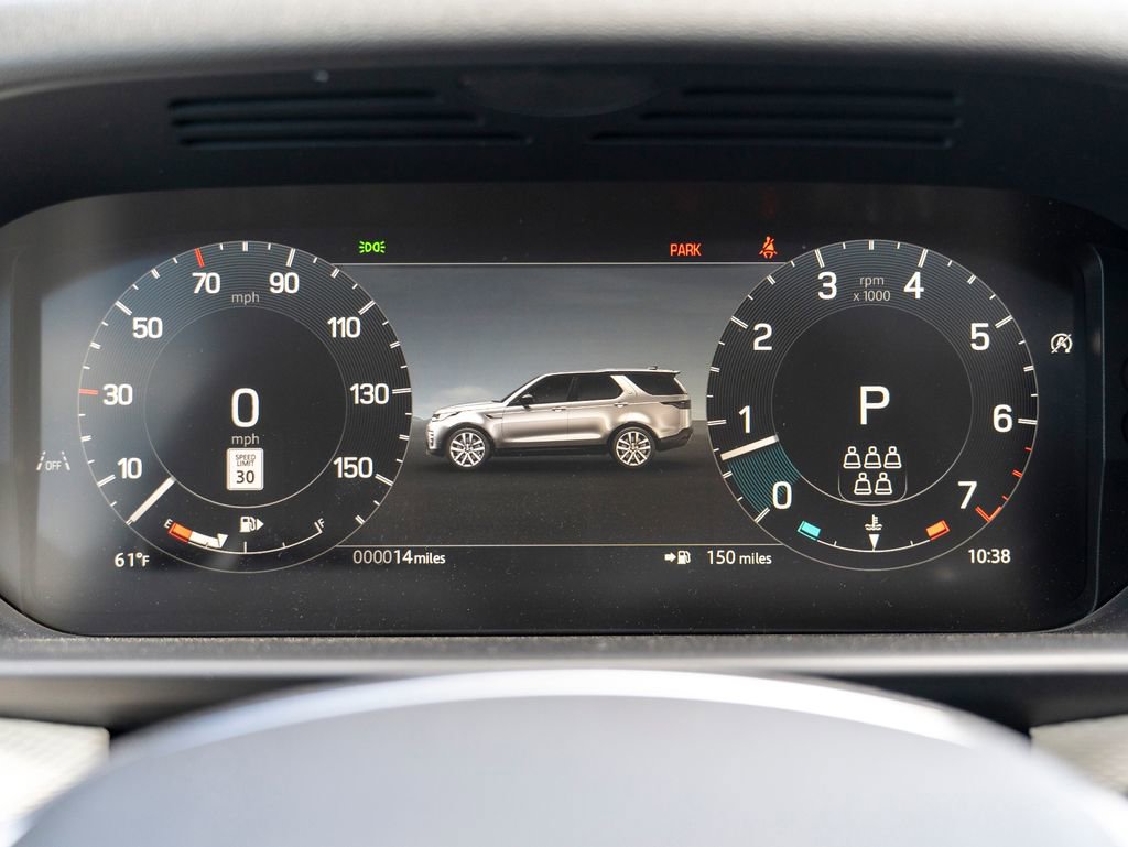 New 2025 Land Rover Discovery Dynamic SE image 13