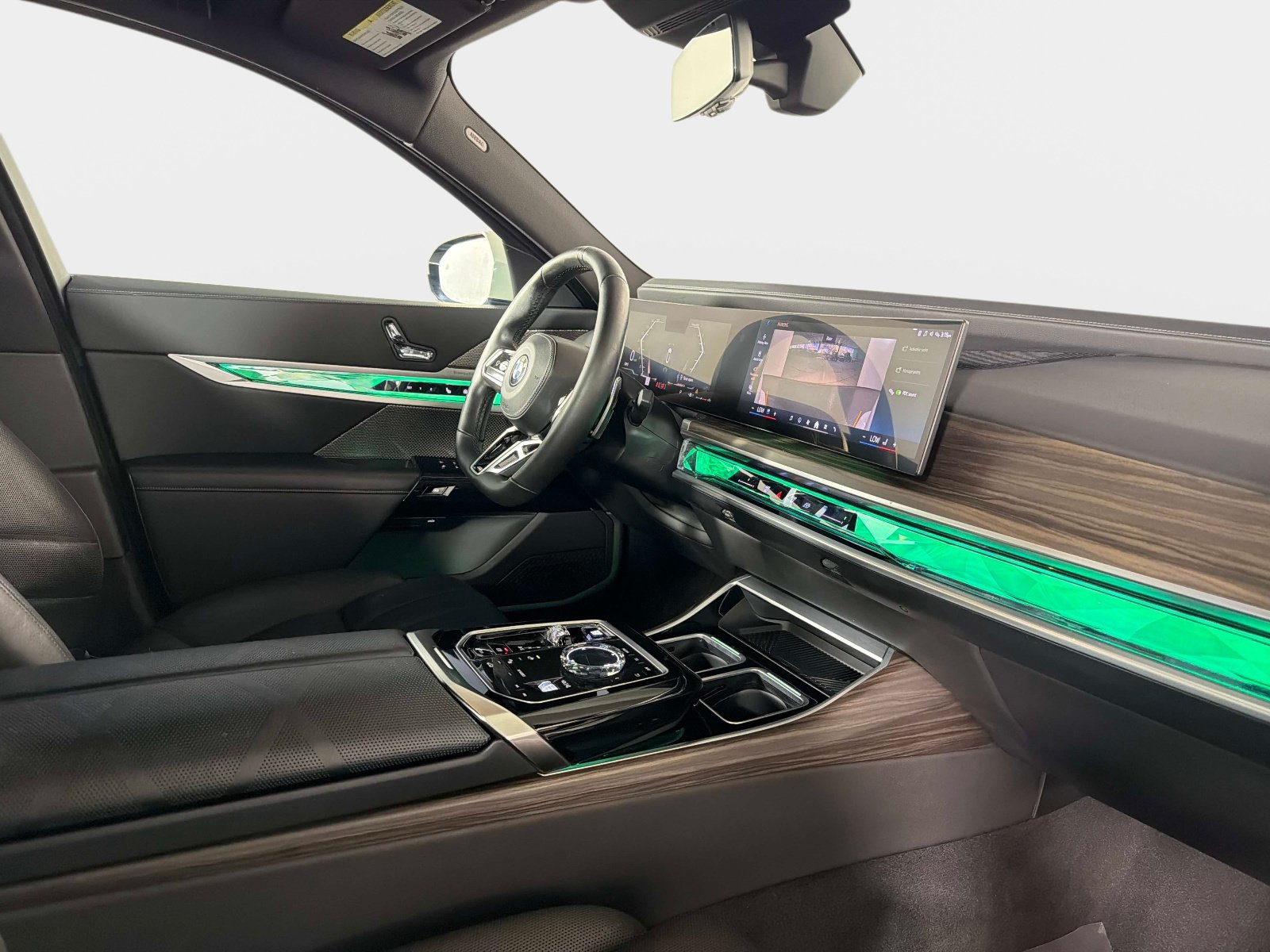 Used 2023 BMW 760i xDrive AWD/4WD image 26