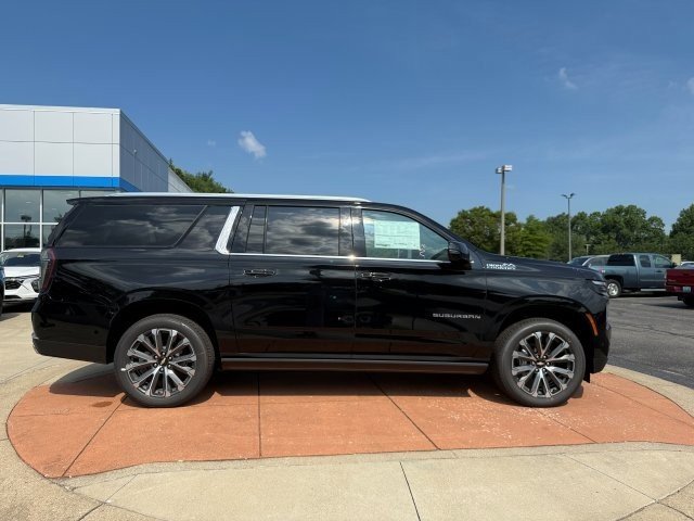 New 2025 Chevrolet Suburban High Country image 6