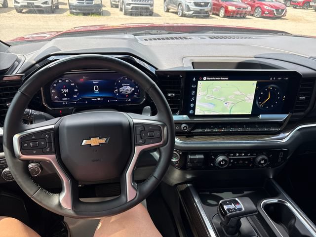 Used 2024 Chevrolet Silverado 1500 LT AWD/4WD image 10