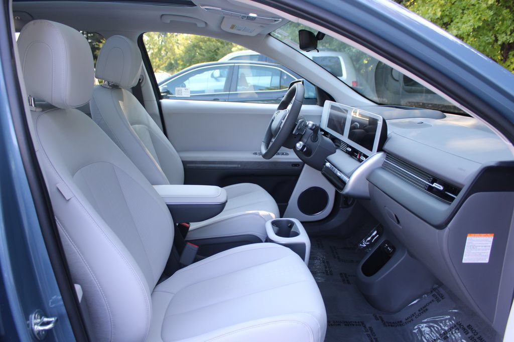 Used 2024 Hyundai Ioniq 5 Limited AWD/4WD image 12