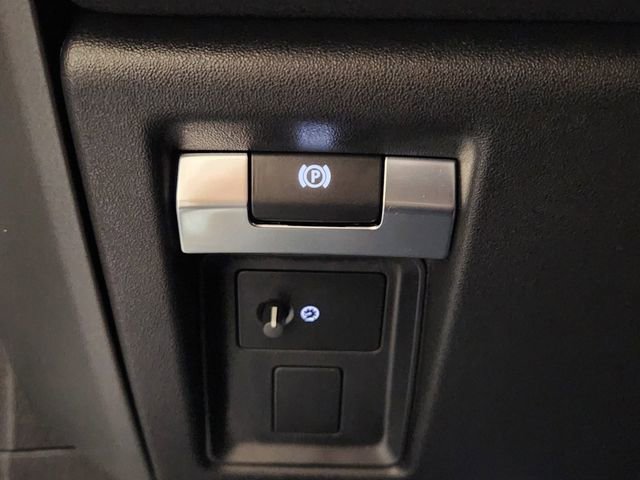 Used 2023 Land Rover Defender 130 X-Dynamic SE AWD/4WD image 22