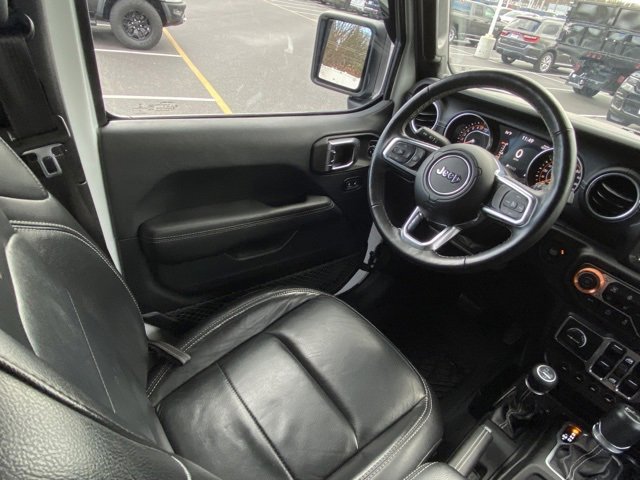 Used 2018 Jeep Wrangler Unlimited Sahara w/ Quick Order Package 24M Moab image 25