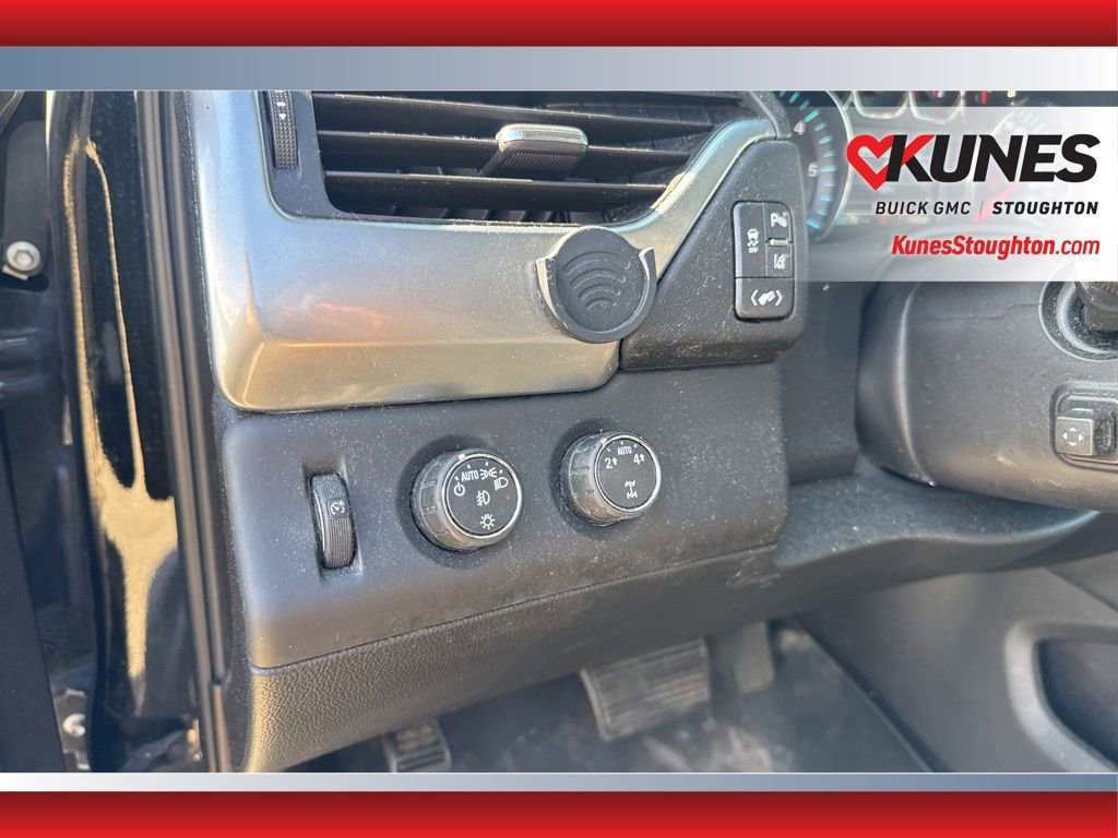 Used 2015 Chevrolet Tahoe LTZ AWD/4WD image 26