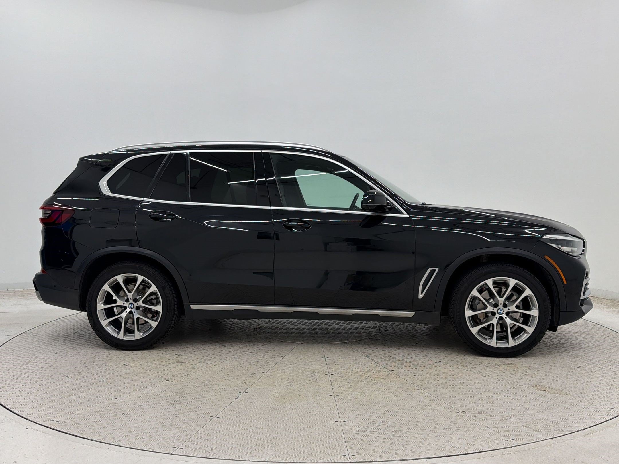 Used 2021 BMW X5 xDrive40i AWD/4WD image 8