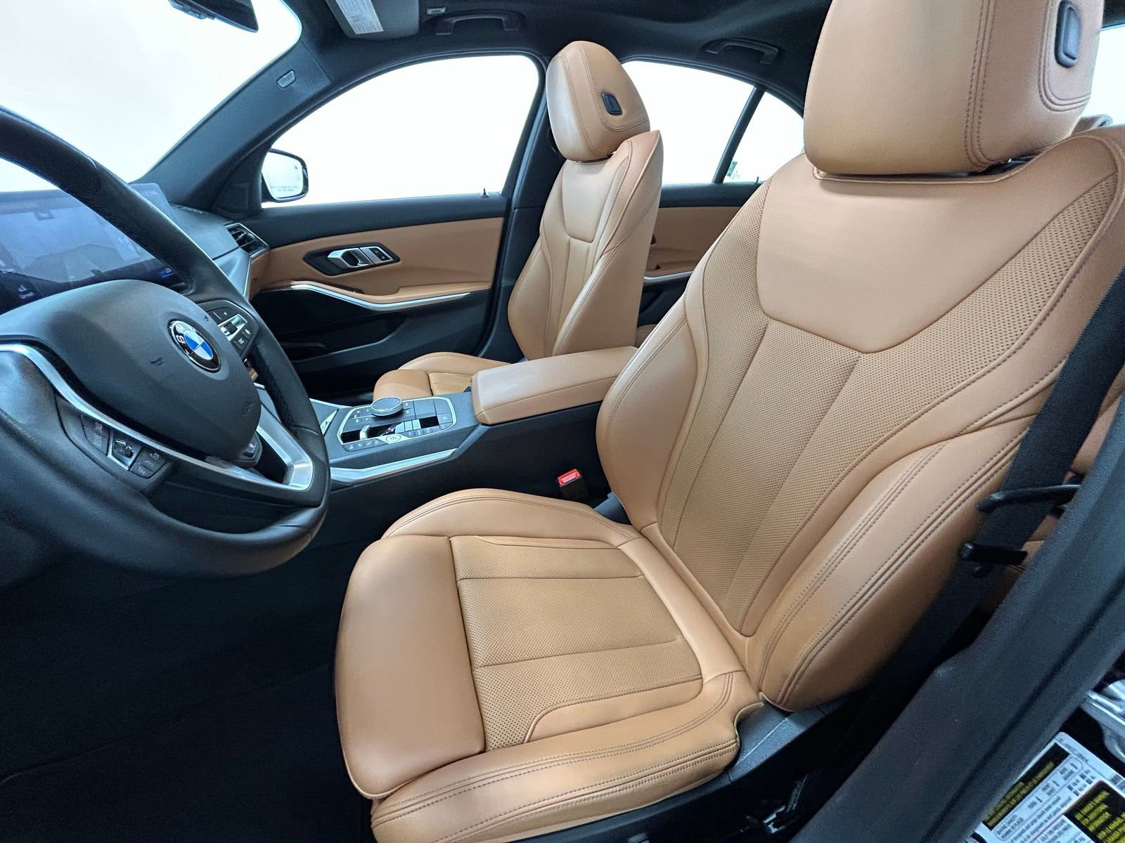 Used 2023 BMW 330i xDrive Sedan w/ Premium Package AWD/4WD image 30