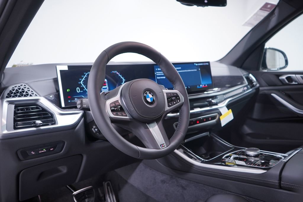 Used 2026 BMW X5 xDrive40i w/ M Sport Package AWD/4WD image 6
