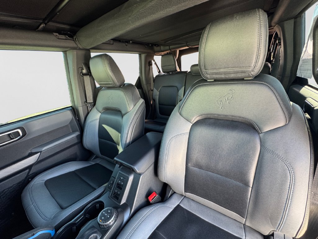 Used 2023 Ford Bronco Black Diamond w/ Sasquatch Package AWD/4WD image 19