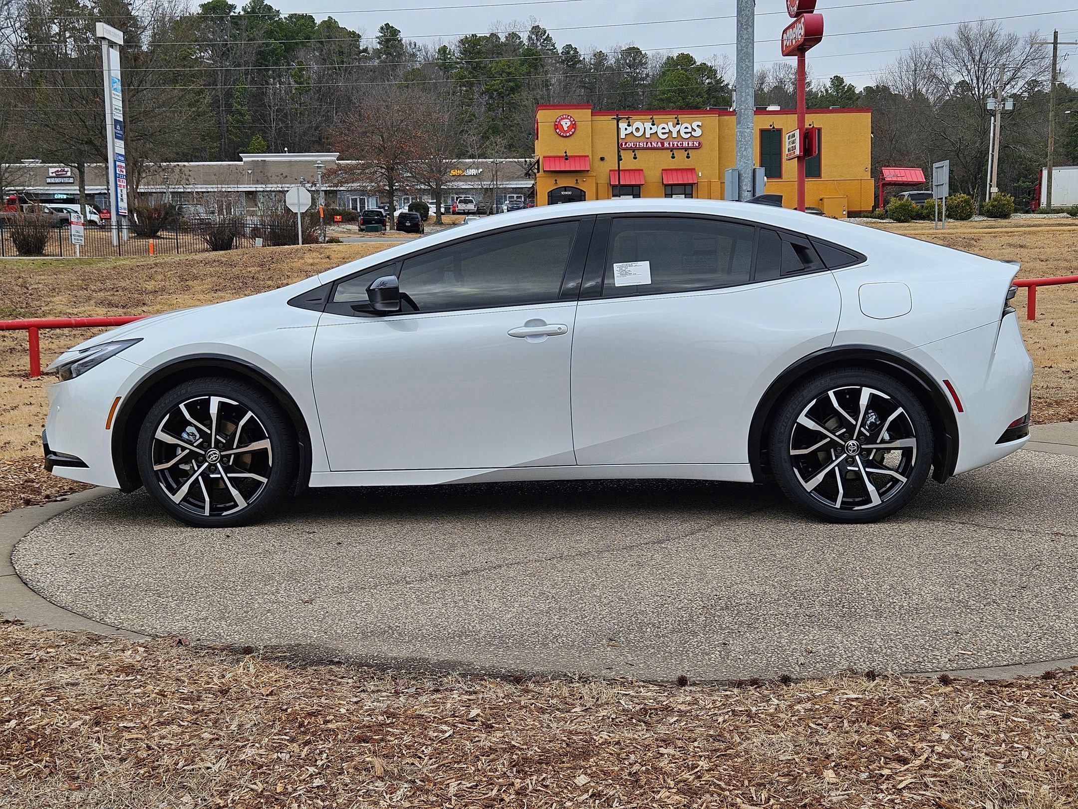 New 2026 Toyota Prius Plug-In Hybrid image 4