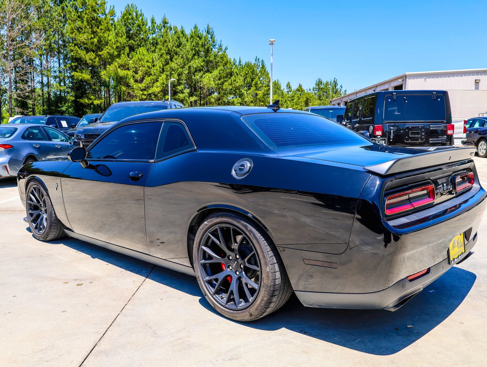 Used 2015 Dodge Challenger SRT Hellcat RWD image 8