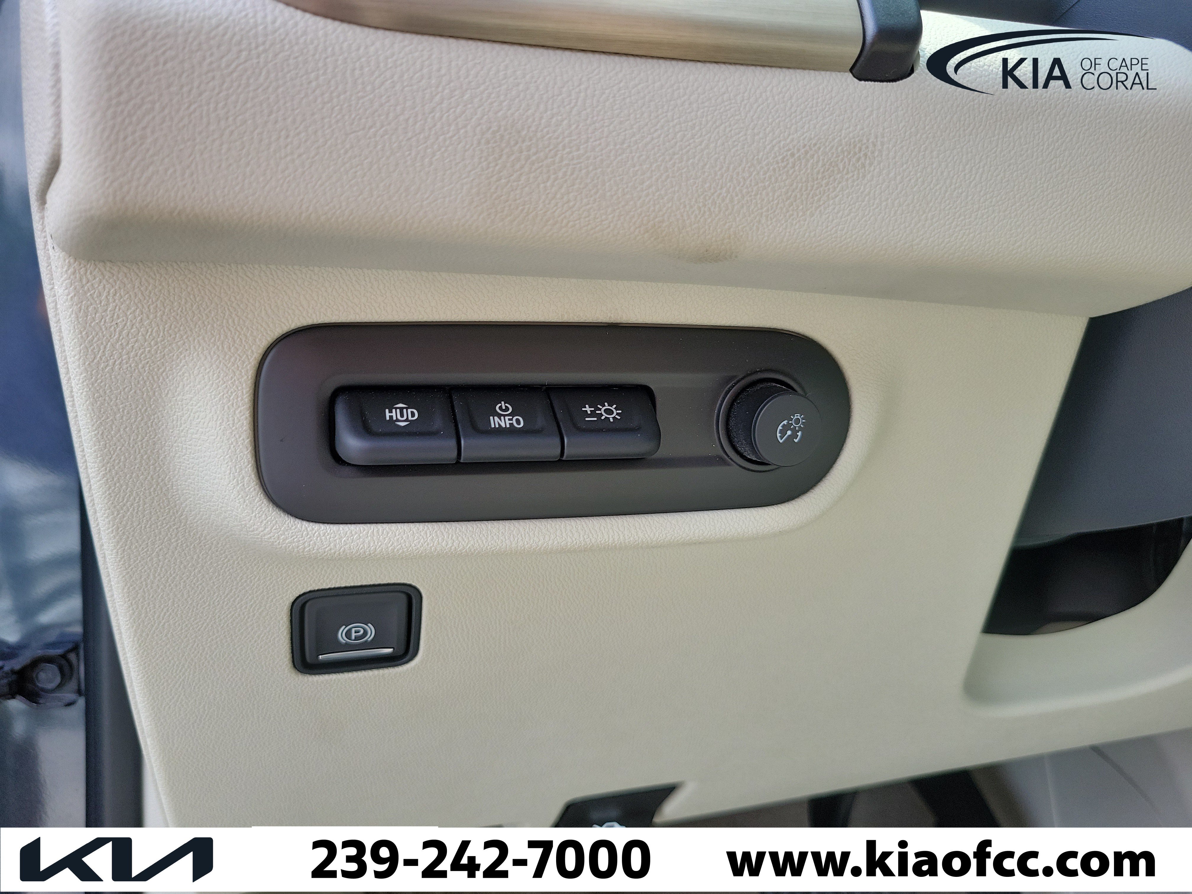 Used 2022 GMC Terrain Denali w/ LPO, Floor Liner Package AWD/4WD image 25