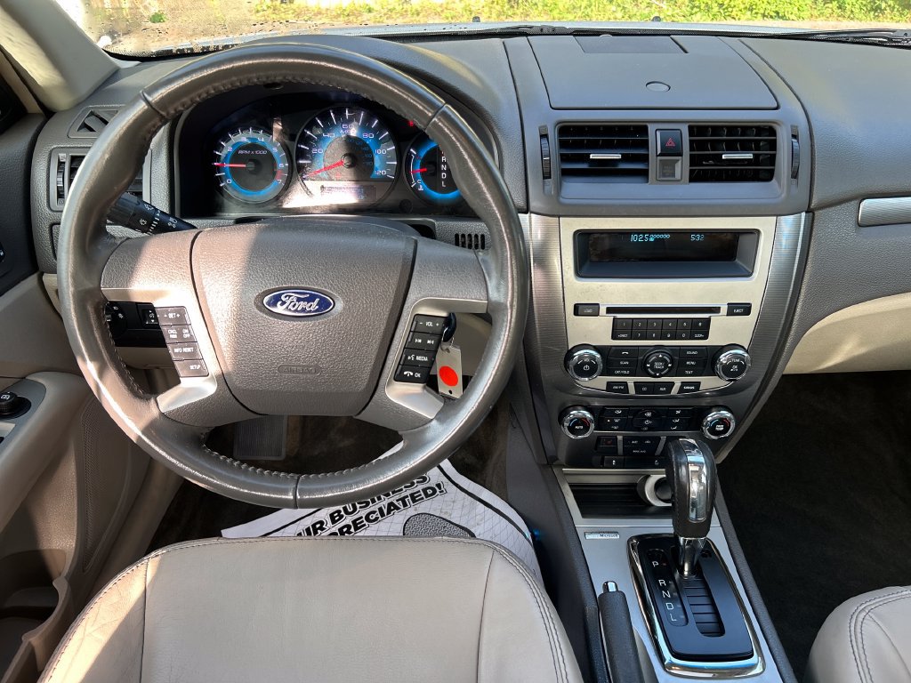 Used 2010 Ford Fusion SEL FWD image 15