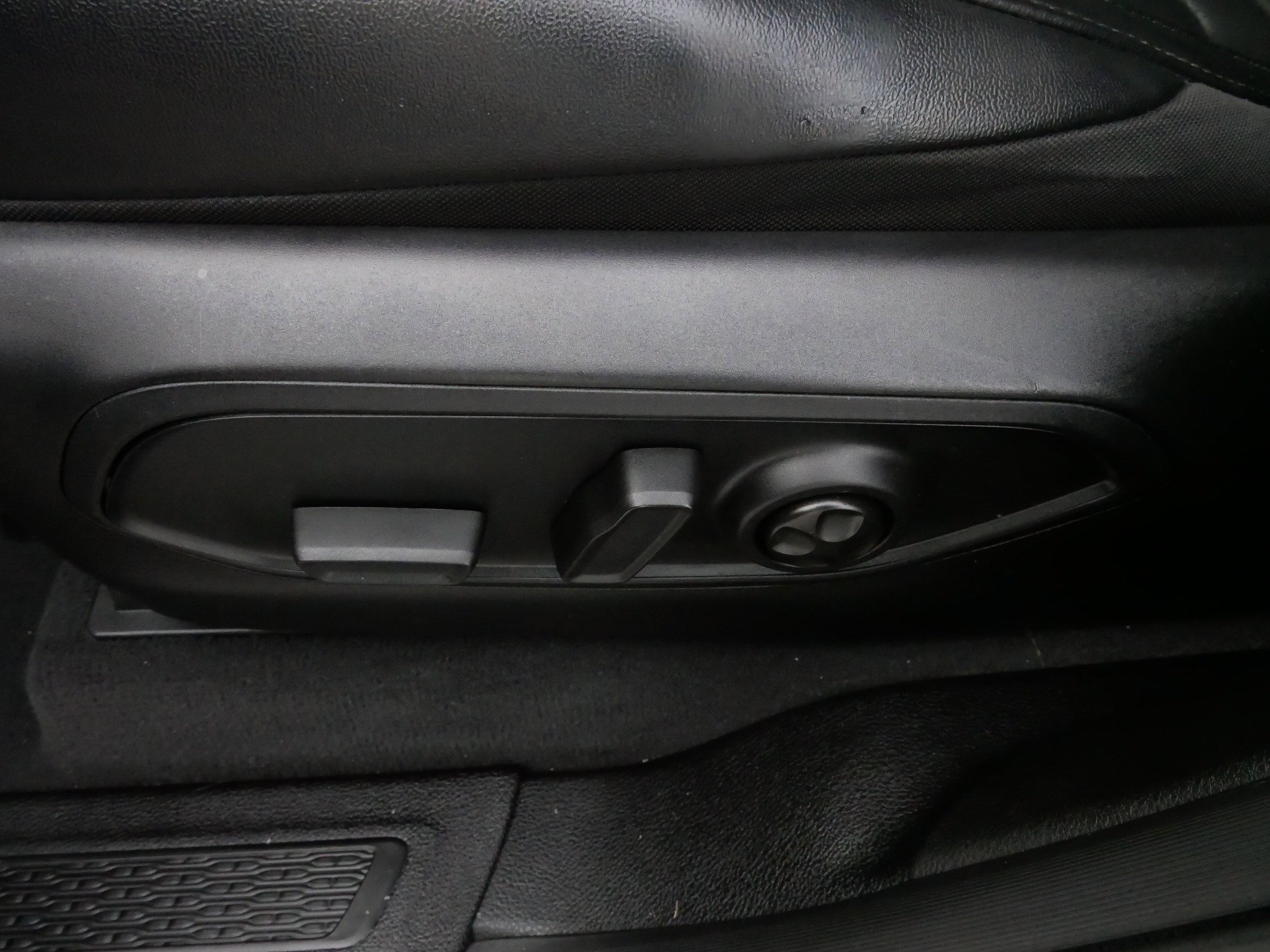 Used 2022 Jeep Grand Cherokee Limited image 20