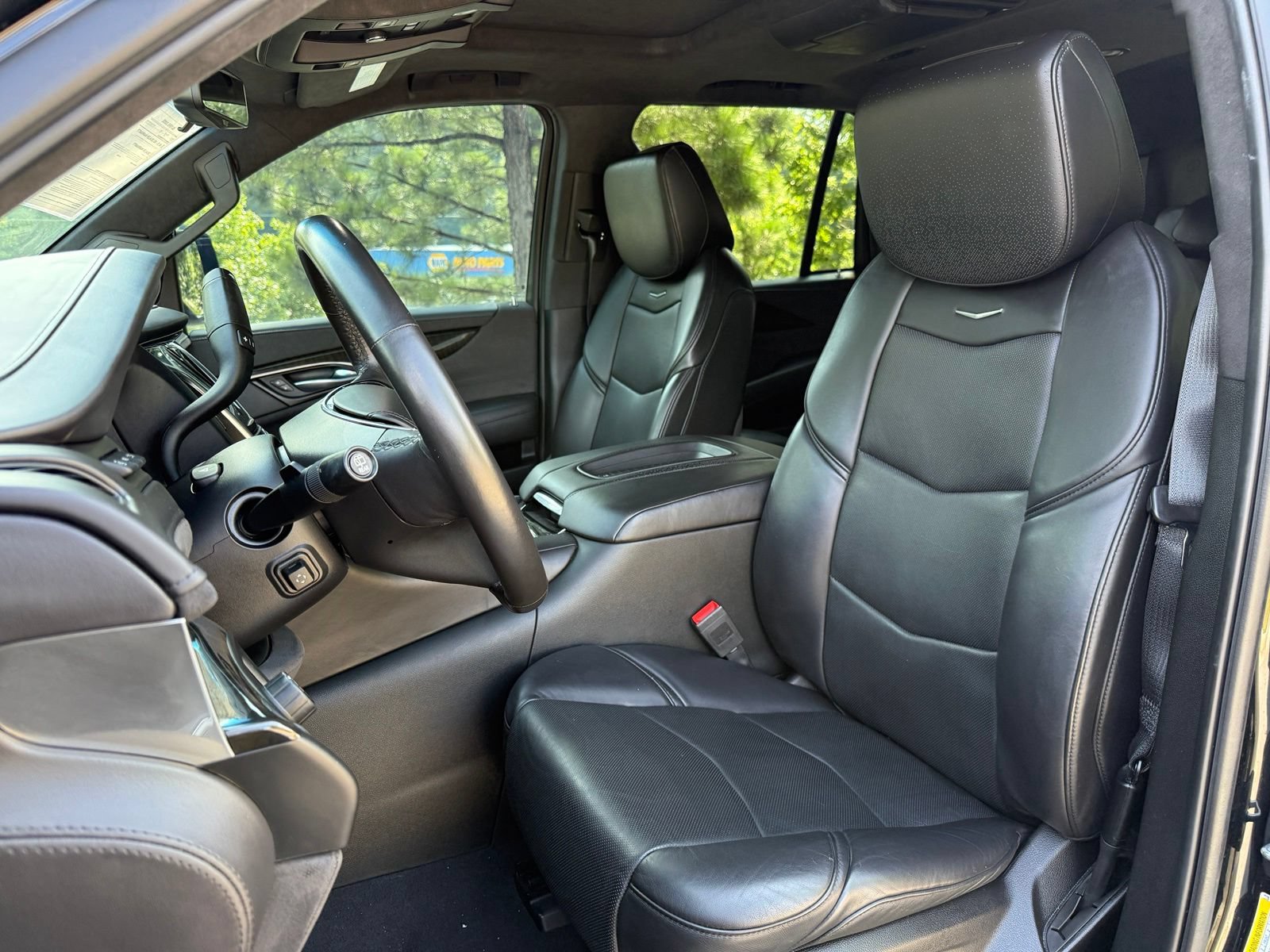 Used 2019 Cadillac Escalade Platinum RWD image 36
