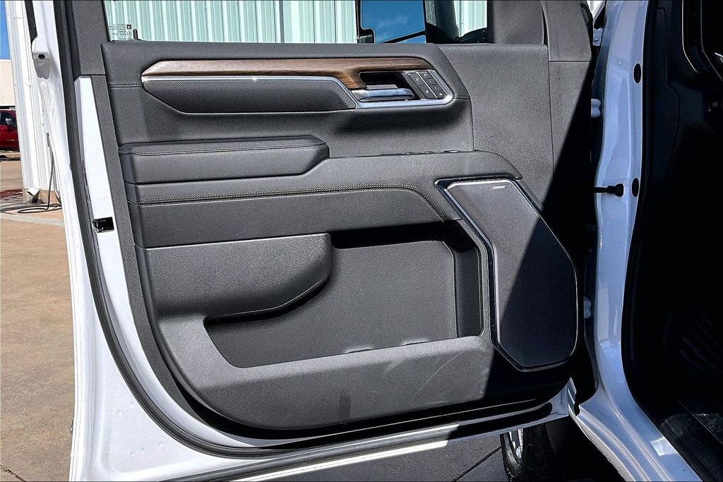 Used 2024 Chevrolet Silverado 2500 High Country w/ High Country Premium Package image 21