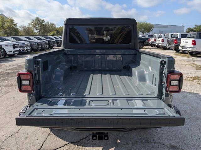 New 2026 Jeep Gladiator Rubicon AWD/4WD image 12