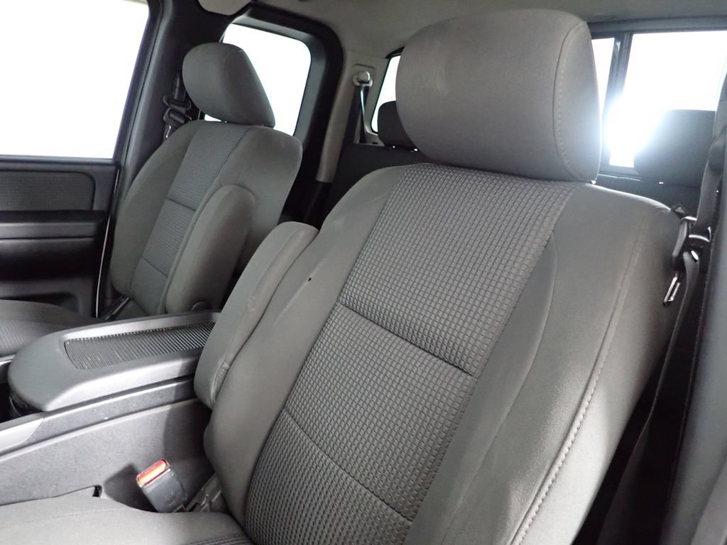 Used 2011 Nissan Titan SV w/ SV Value Truck Pkg AWD/4WD image 20