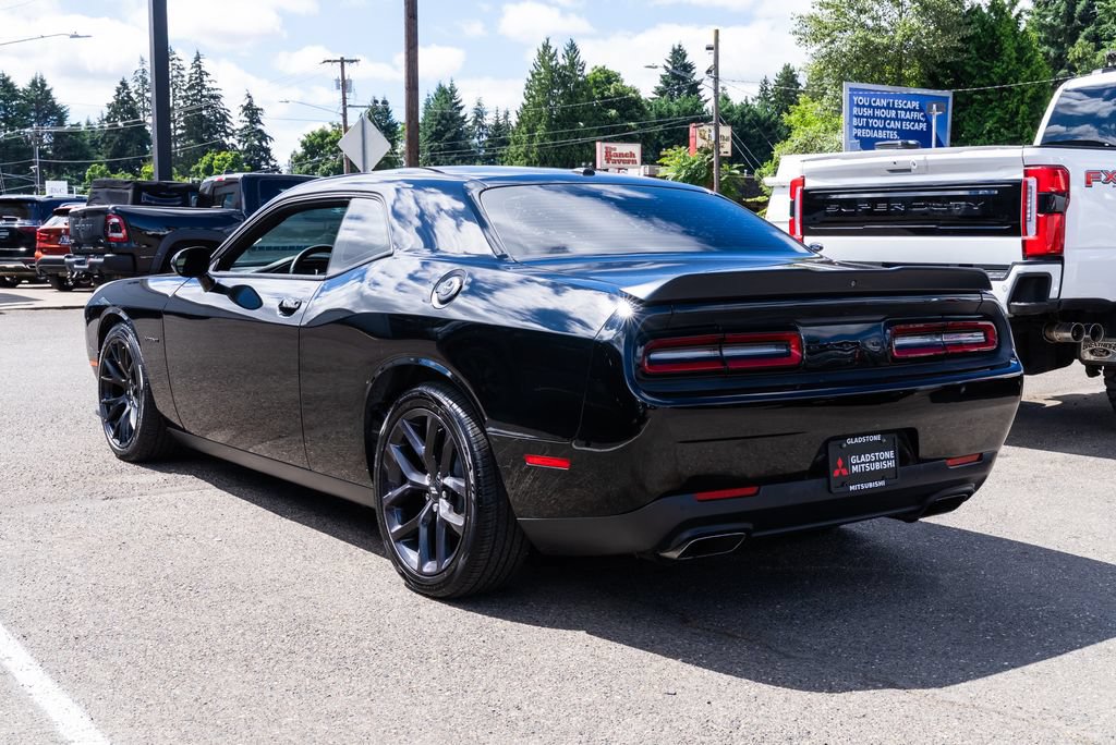 Used 2020 Dodge Challenger R/T w/ Blacktop Package RWD image 4