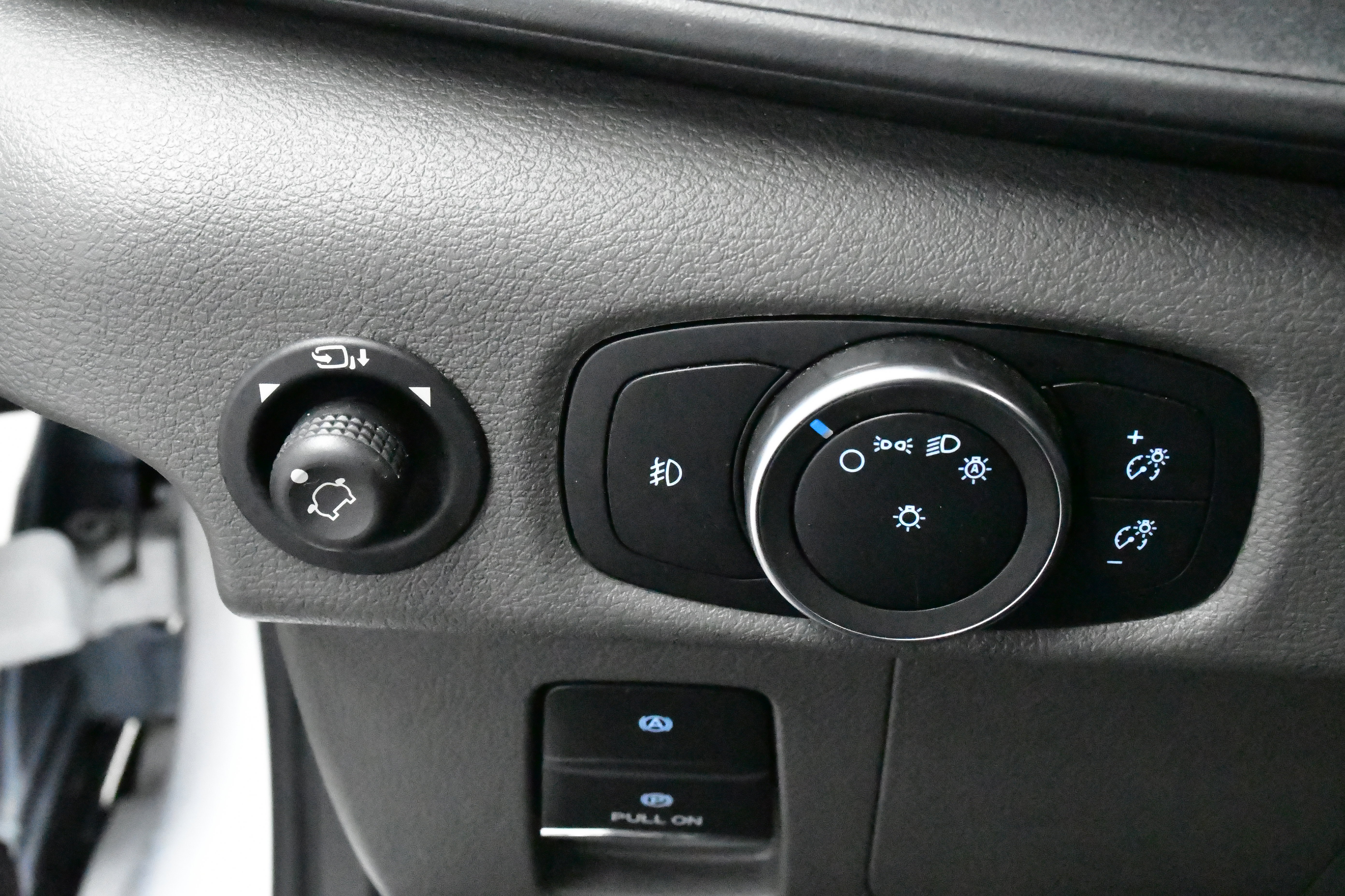 Used 2023 Ford Transit 350 XLT image 35