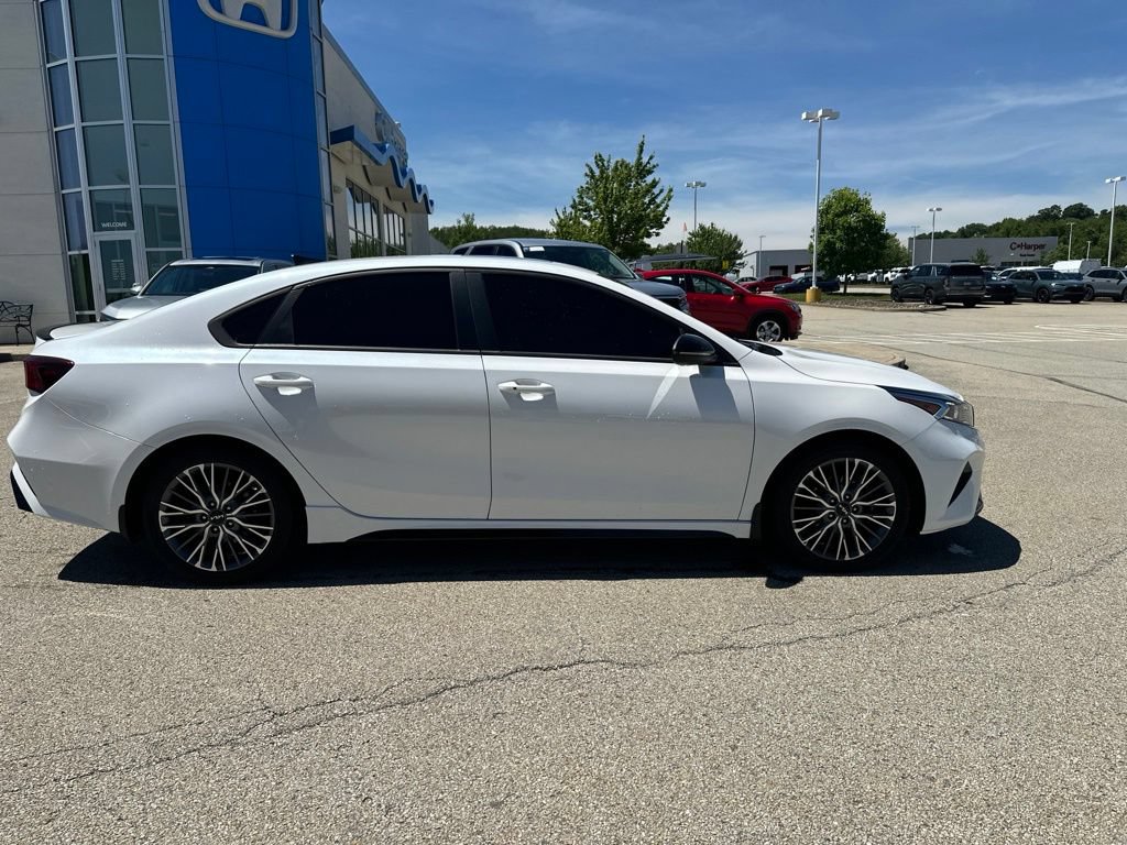 Used 2023 Kia Forte GT-Line w/ GT-Line Premium Package FWD image 2