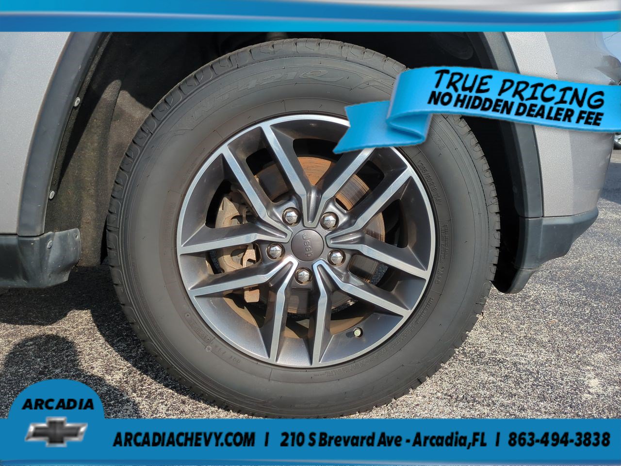 Used 2019 Jeep Grand Cherokee Limited AWD/4WD image 11