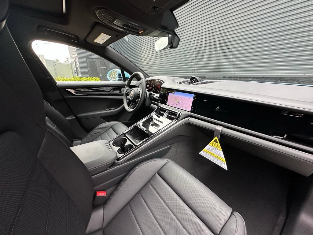 Used 2026 Porsche Panamera 4 E-Hybrid AWD/4WD image 40