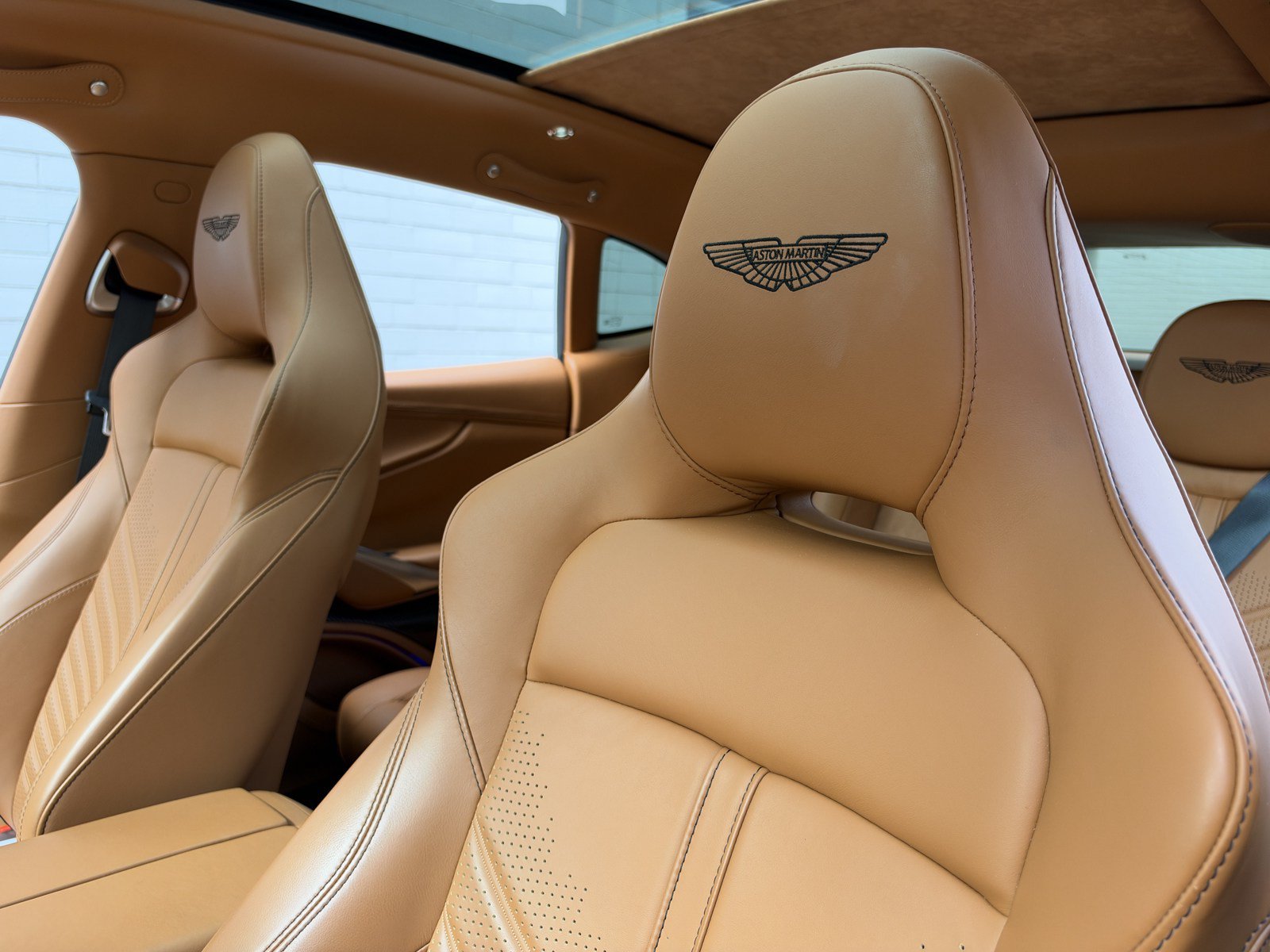 Used 2023 Aston Martin DBX 707 AWD/4WD image 37