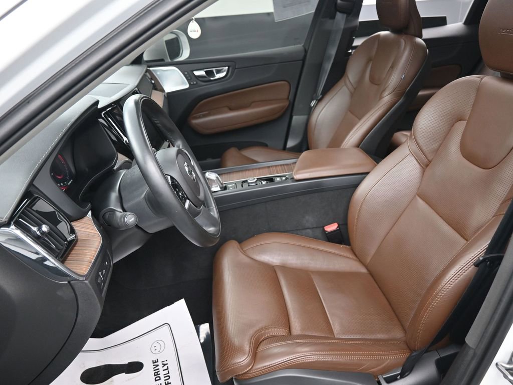 Used 2019 Volvo XC60 T8 Inscription w/ Advanced Package image 25