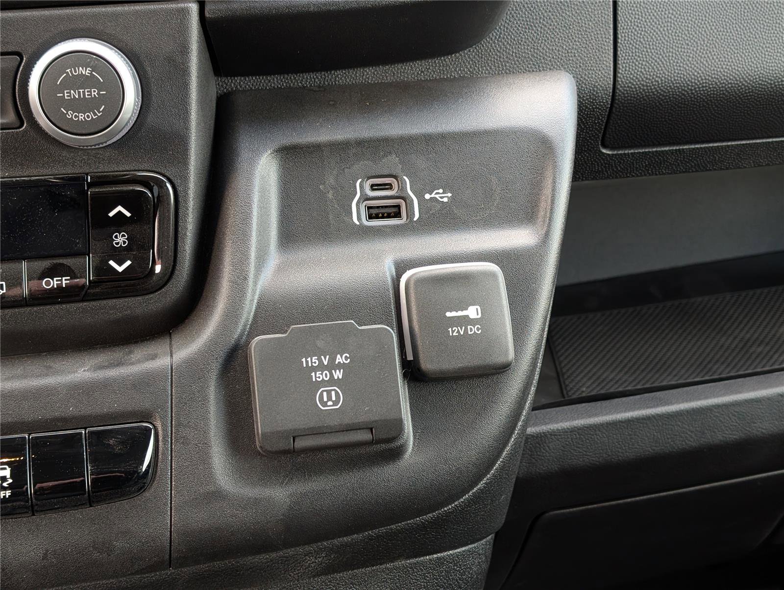 New 2026 RAM ProMaster 2500 w/ Cold Weather Group image 18