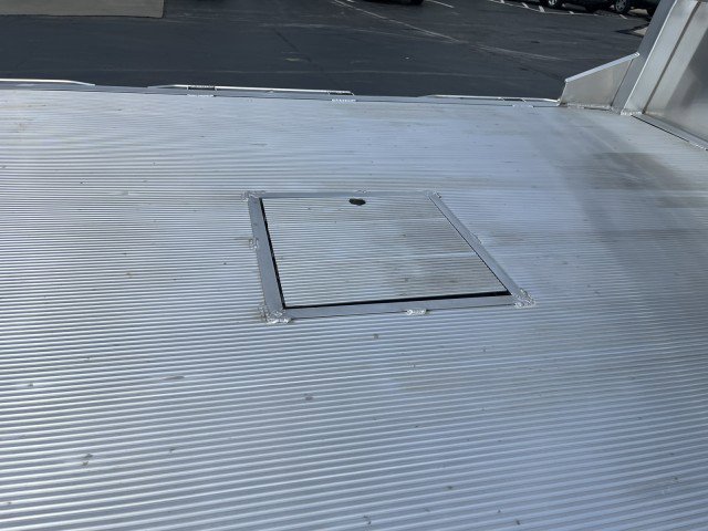 New 2025 Ford F550 4x4 SuperCab Super Duty w/ XLT Value Package image 11