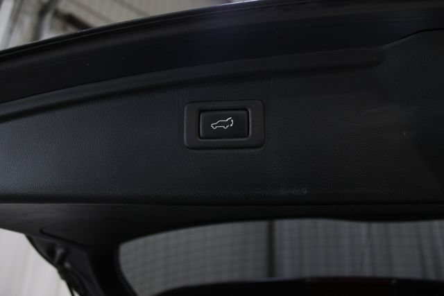 Used 2016 Subaru Outback 2.5i Limited AWD/4WD image 35
