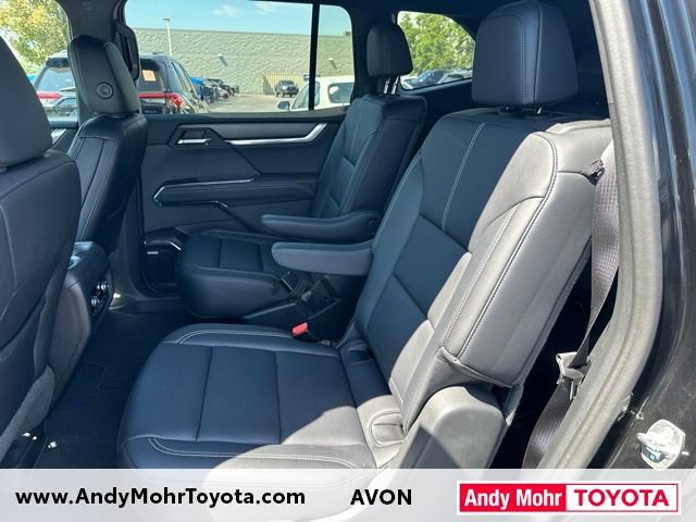 Used 2024 GMC Acadia Elevation w/ Luxury Package AWD/4WD image 10