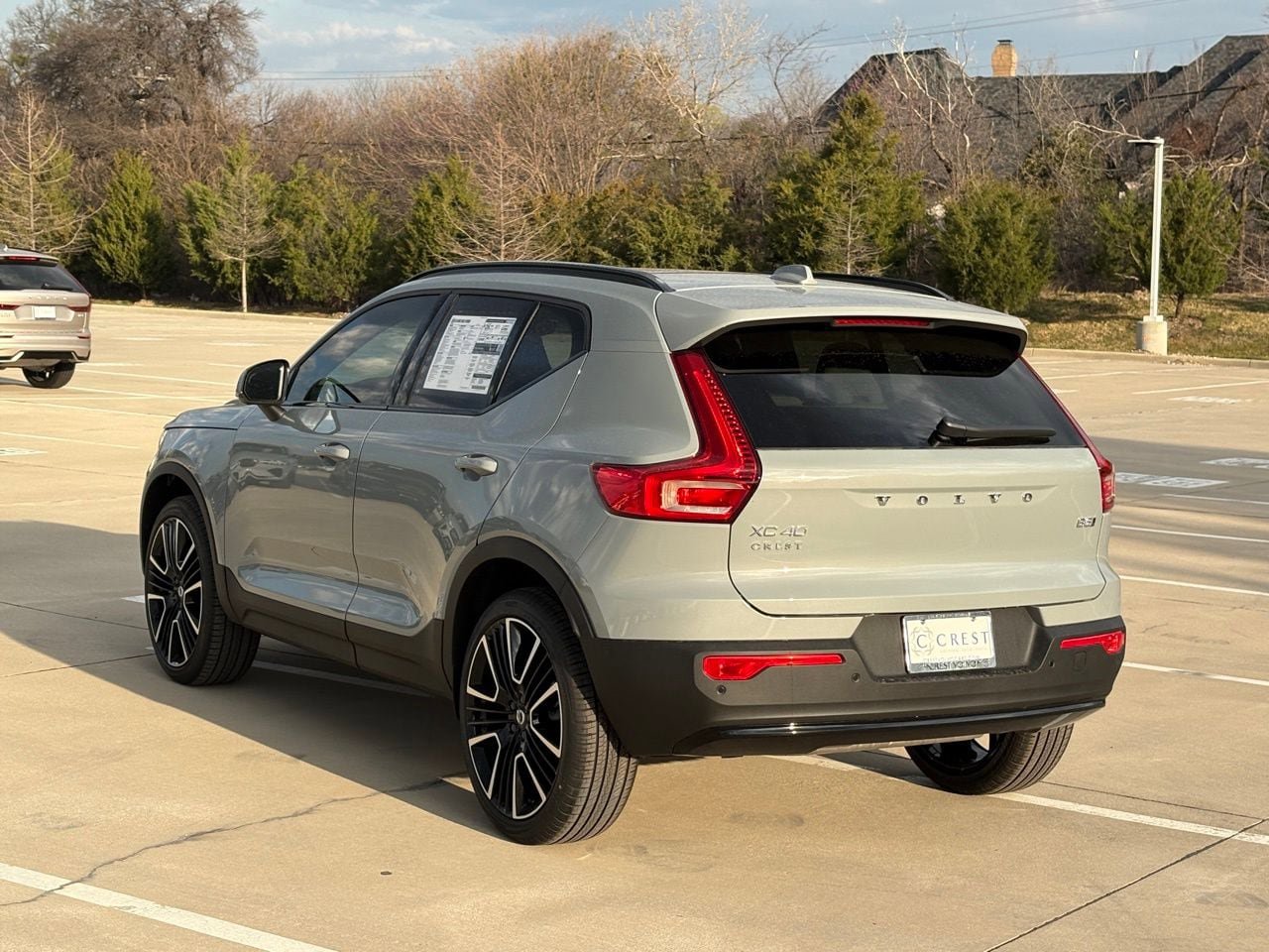 New 2026 Volvo XC40 B5 Plus w/ Protection Package Premier AWD/4WD image 4