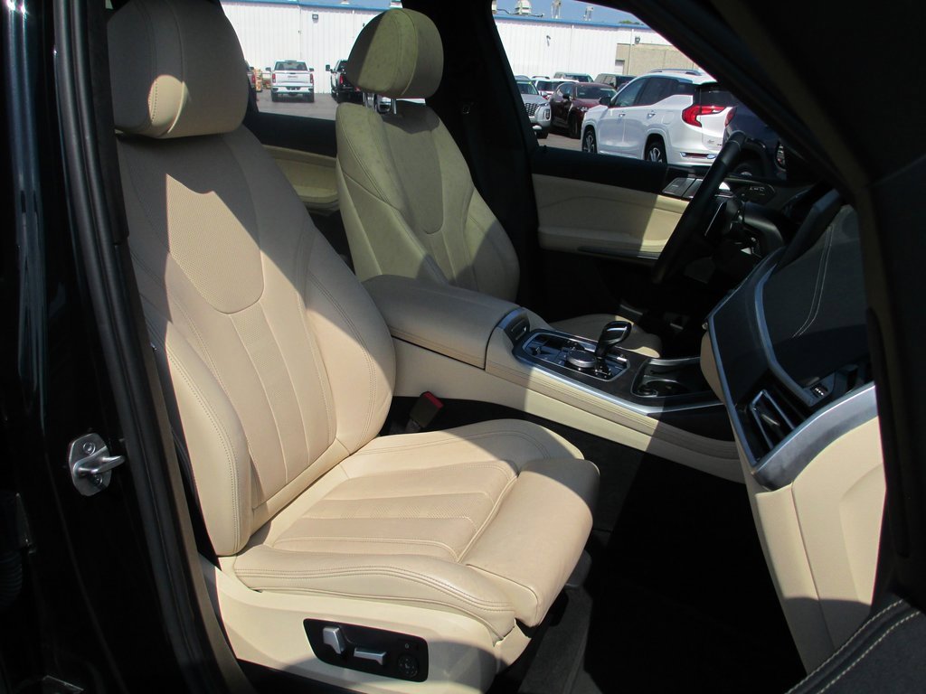 Used 2022 BMW X7 xDrive40i w/ Premium Package image 20