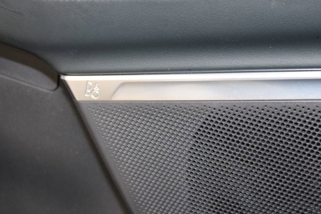 Used 2025 Ford Expedition Platinum w/ Stealth Appearance Package image 36