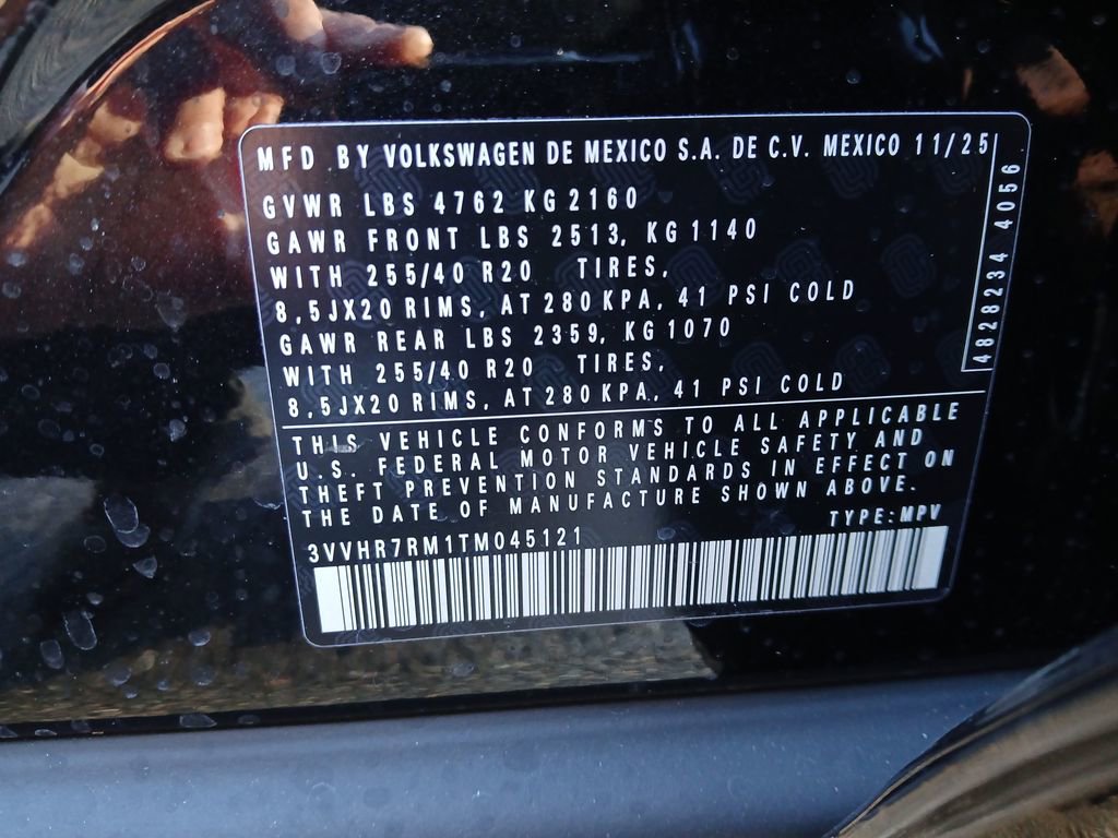 New 2026 Volkswagen Tiguan SE R-Line image 29