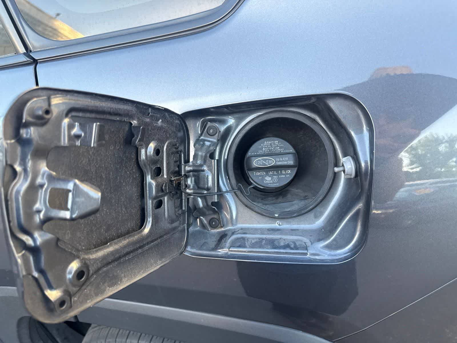 Used 2025 Toyota RAV4 XLE FWD image 11