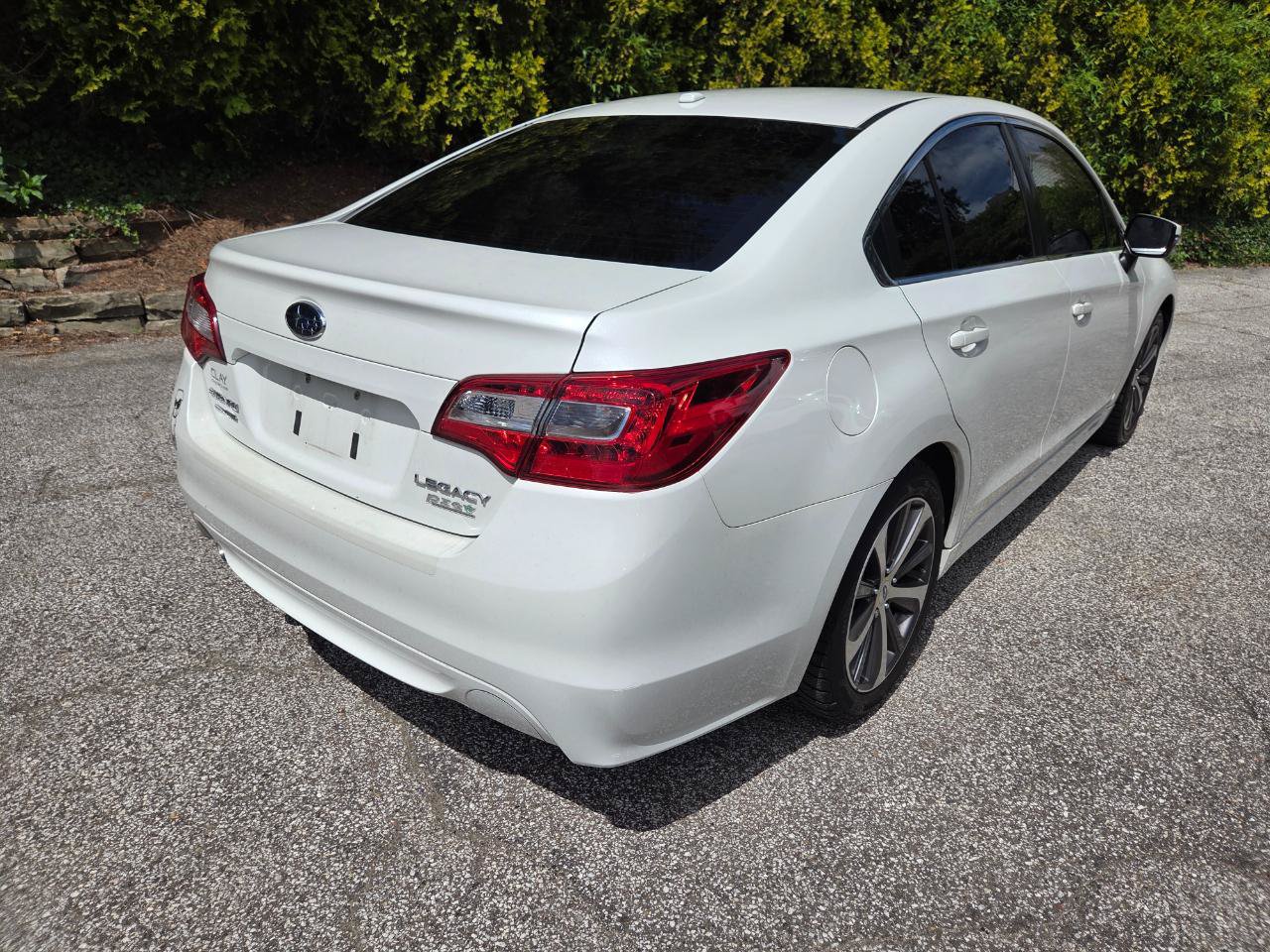 Used 2015 Subaru Legacy 2.5i Limited AWD/4WD image 7