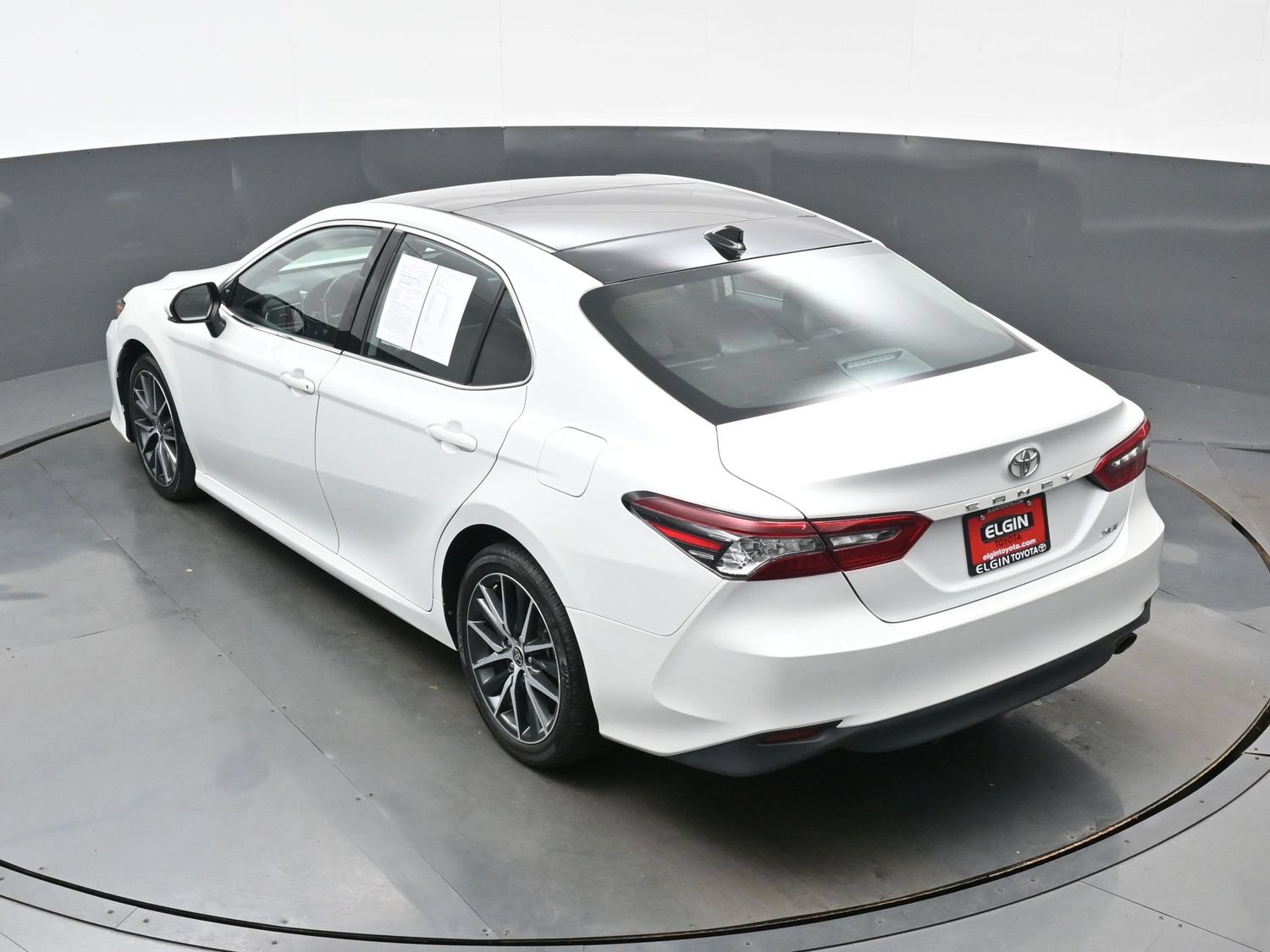 Used 2023 Toyota Camry XLE FWD image 40