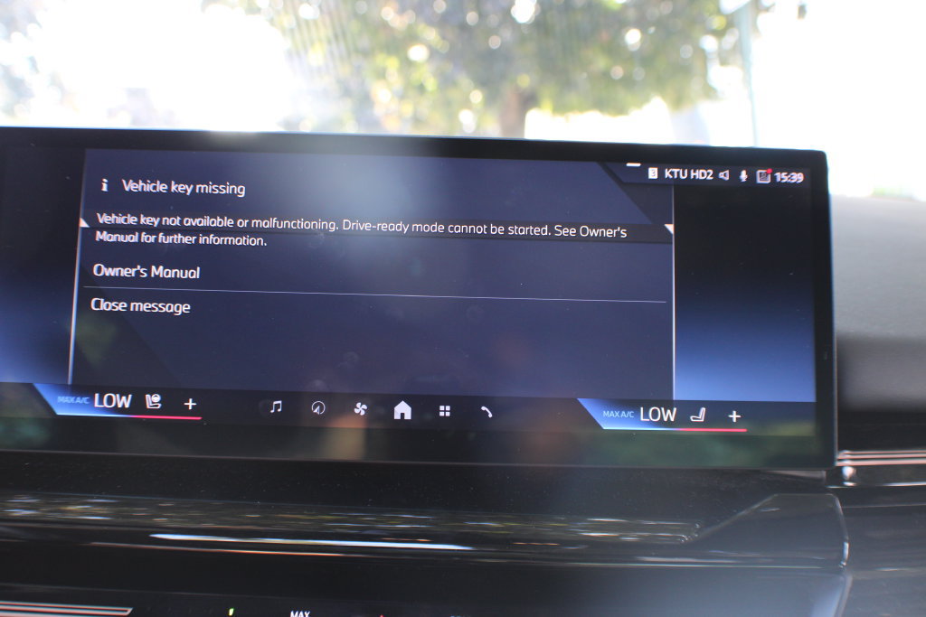 Used 2025 BMW 530i RWD image 16