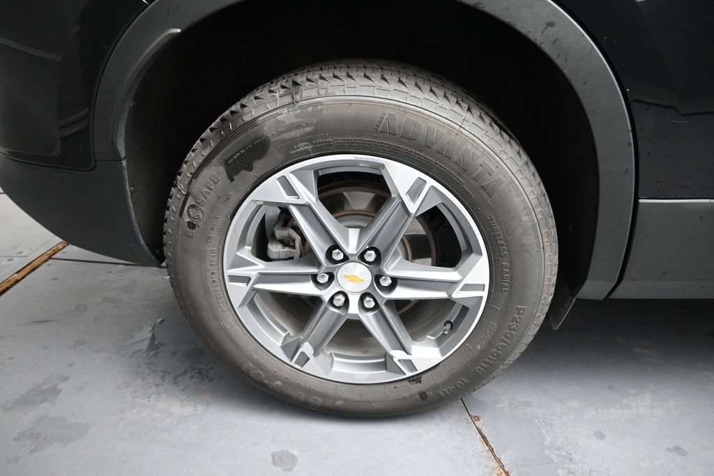 Used 2025 Chevrolet Blazer LT FWD image 17